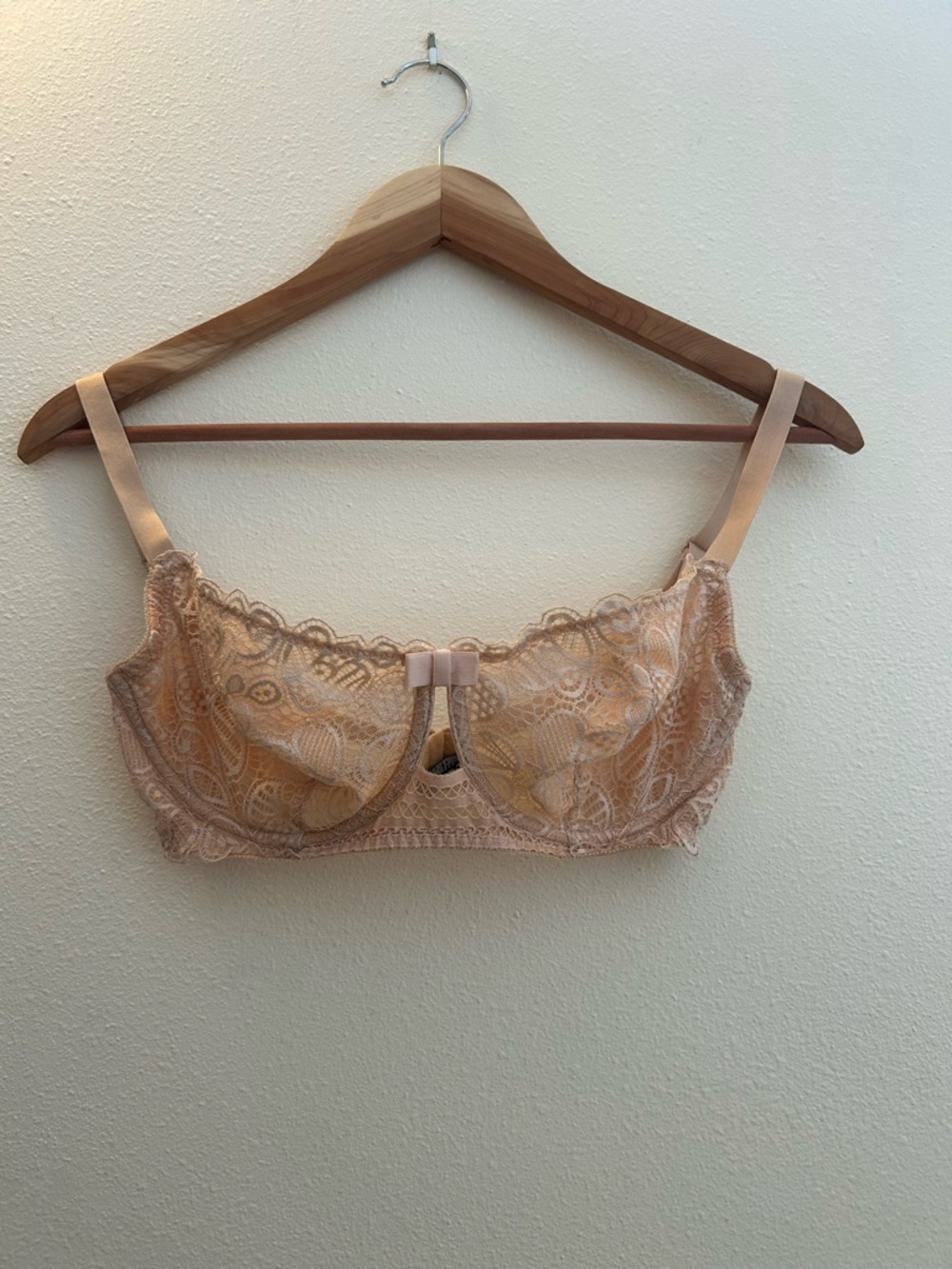 Huit beige unlined bra